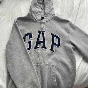 GAP gray zip up hoodie (kids) XL